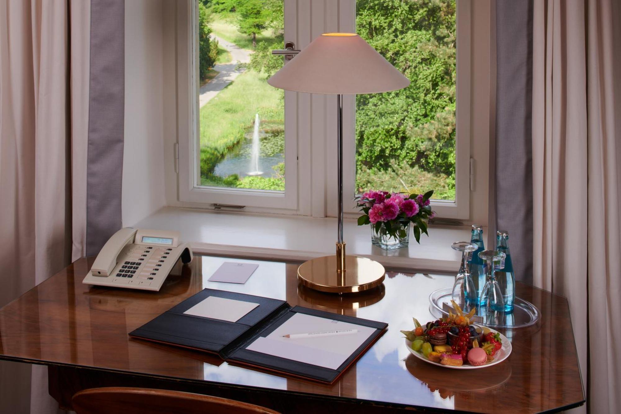 Hotel Schloss Eckberg 4*
